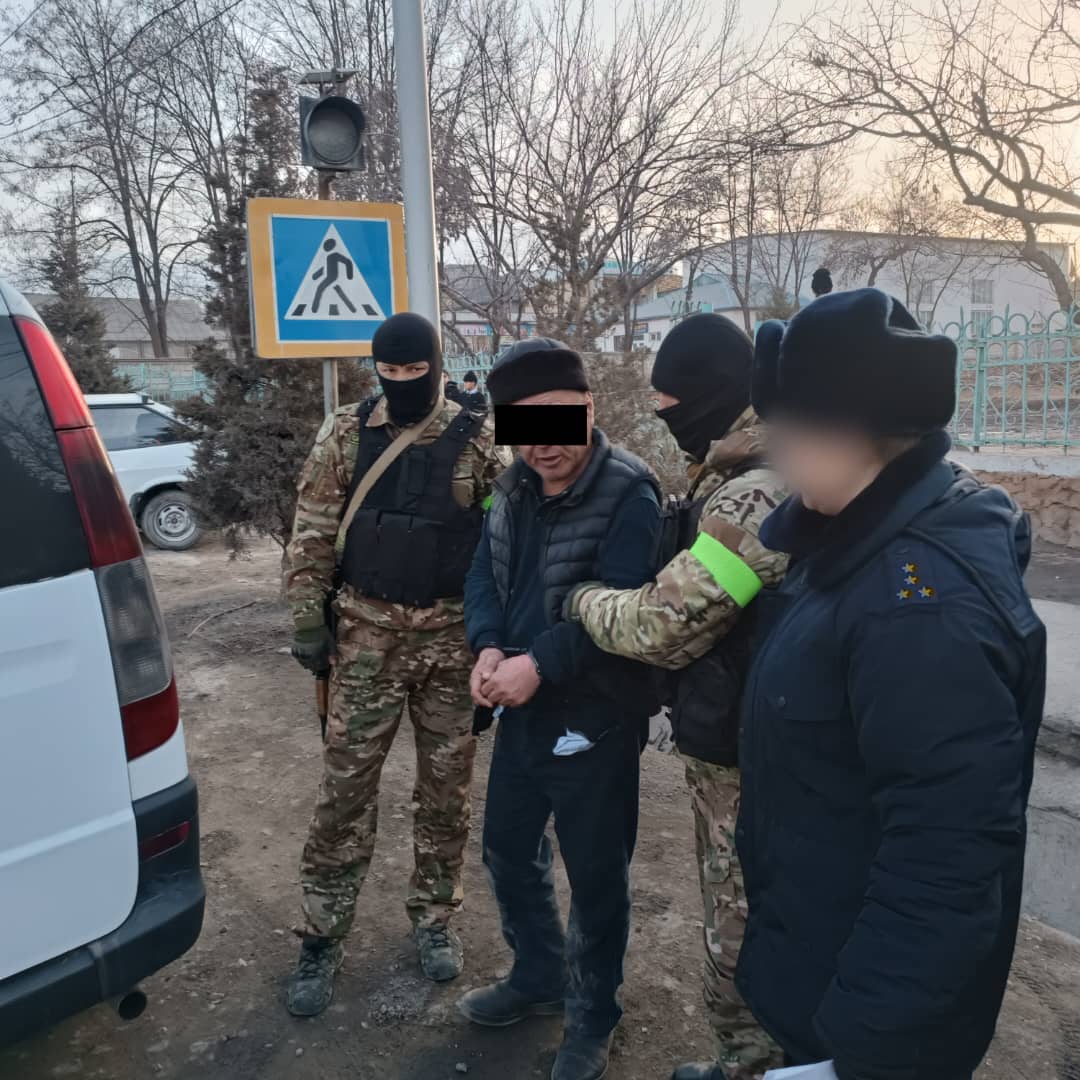 В Ноокате задержали двух мужчин, вымогавших деньги у таксистов