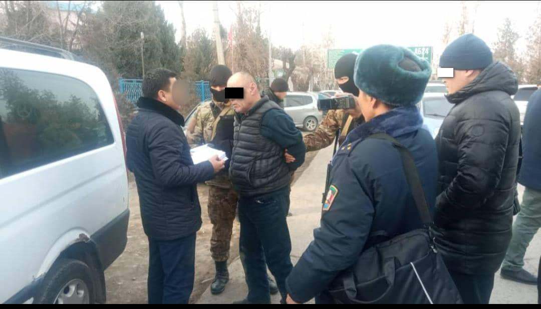 В Ноокате задержали двух мужчин, вымогавших деньги у таксистов