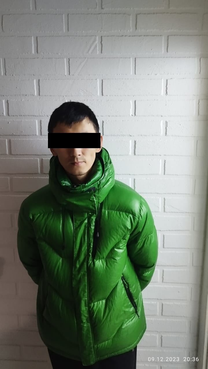 В Бишкеке оперативниками СБНОН МВД задержаны двое сбытчиков наркотиков (Афганский чарс).Один из которых является активным членом экстремистской организации «Хизбут-Тахрир» - ВИДЕО