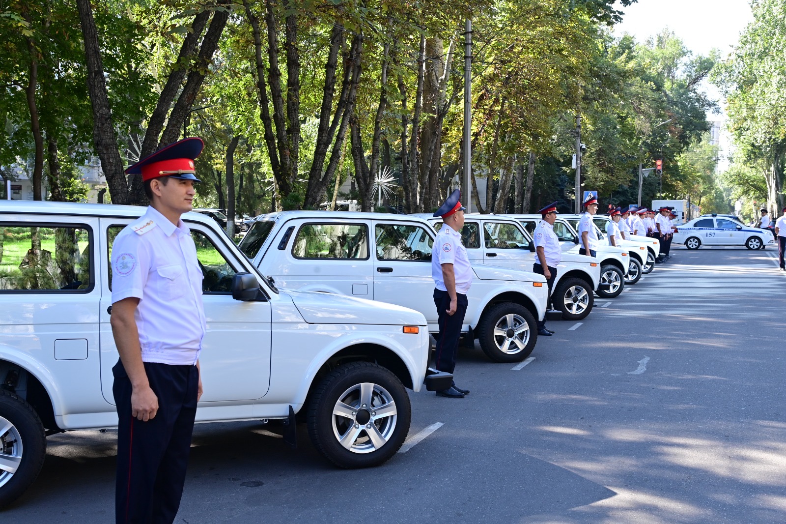 Службе по борьбе с незаконным оборотом наркотиков МВД переданы 7 новых автомобилей