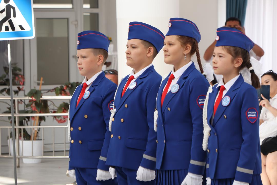 КМШга мүчө мамлекеттеринен келген жол кыймылынын жаш тескөөчүлөрүнүн мамлекеттер аралык кароо-сынагы өтүп жатат