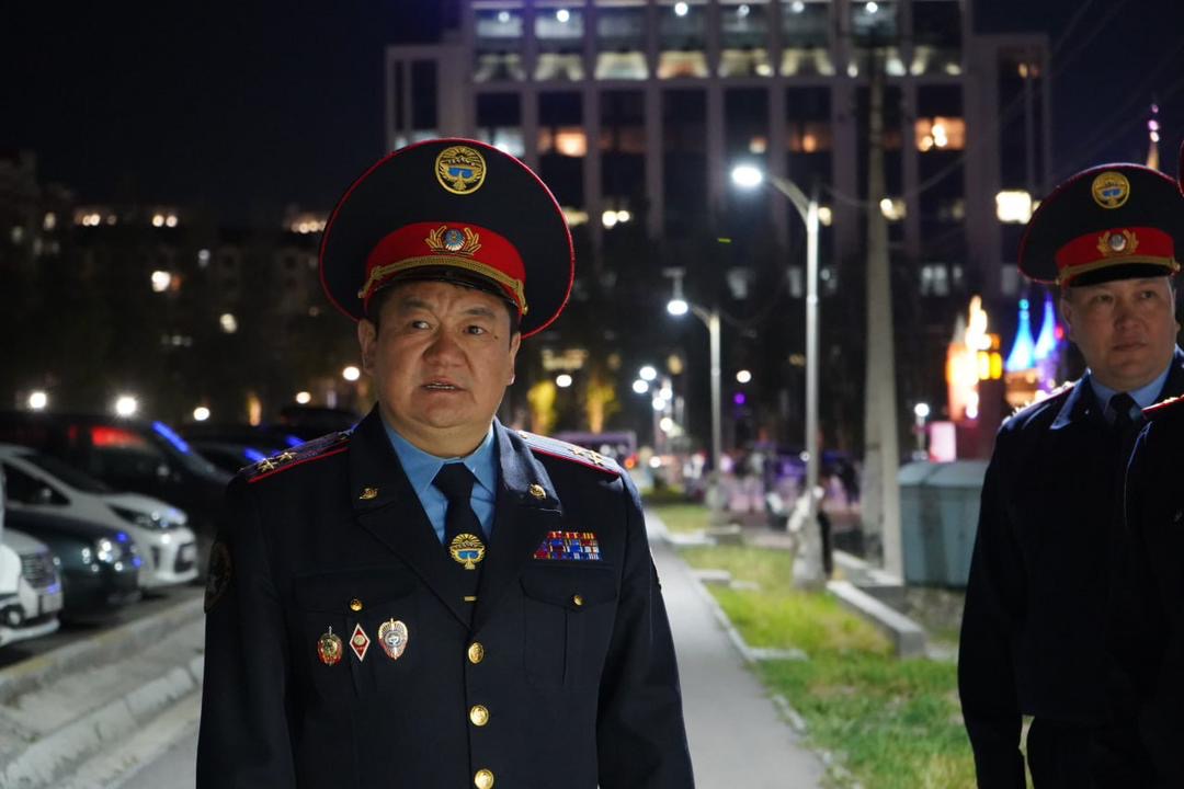 Руководство ГУВД г.Бишкек проверило несение службы сотрудников милиции задействованных в пешем патруле на территории столицы