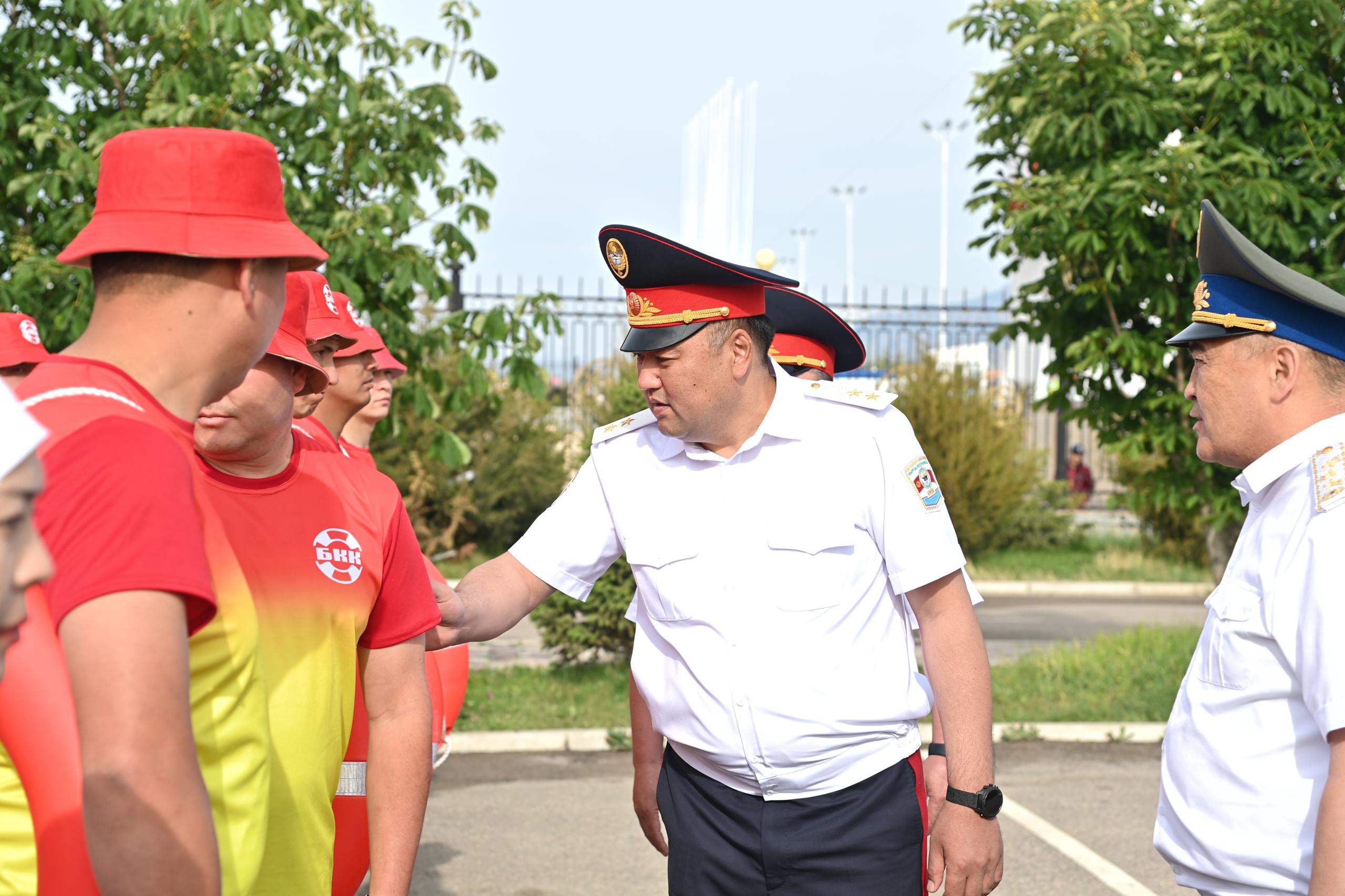 Улан Ниязбеков туристтик мезгил учурундагы коомдук коопсуздукту камсыздоо даярдыгын текшерди
