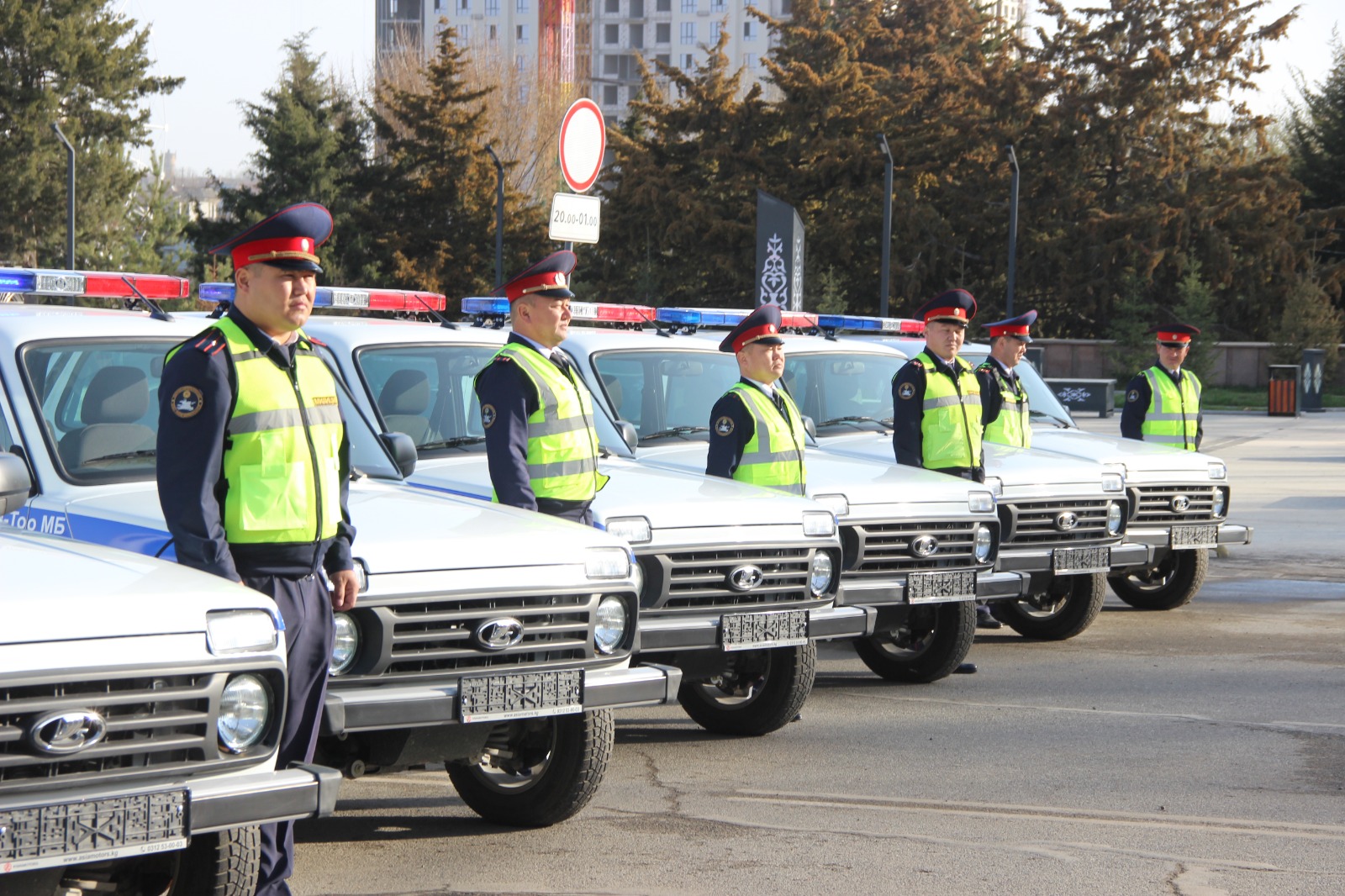 МВД: На центральной площади города Ош состоялся гарнизонный развод