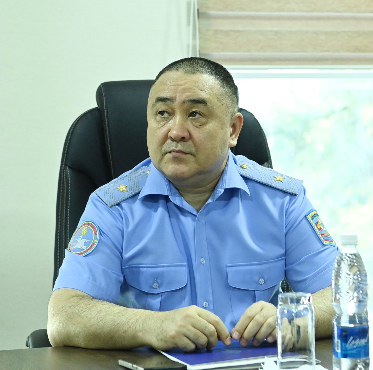 Ички иштер министрлигинде 6 айды ийгиликтүү жабуу жана кызматтык тартипти чыңдоо боюнча аппараттык кеңешме өттү