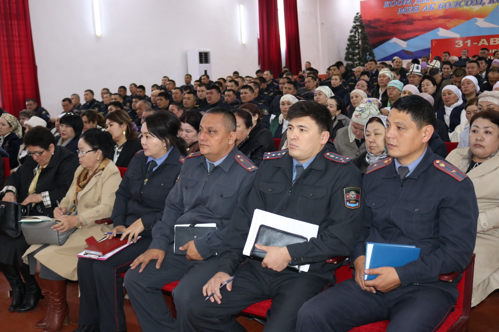 Сузакта өспүрүмдөр арасындагы кылмыштуулуктун алдын алууга багытталган жыйын болуп өттү