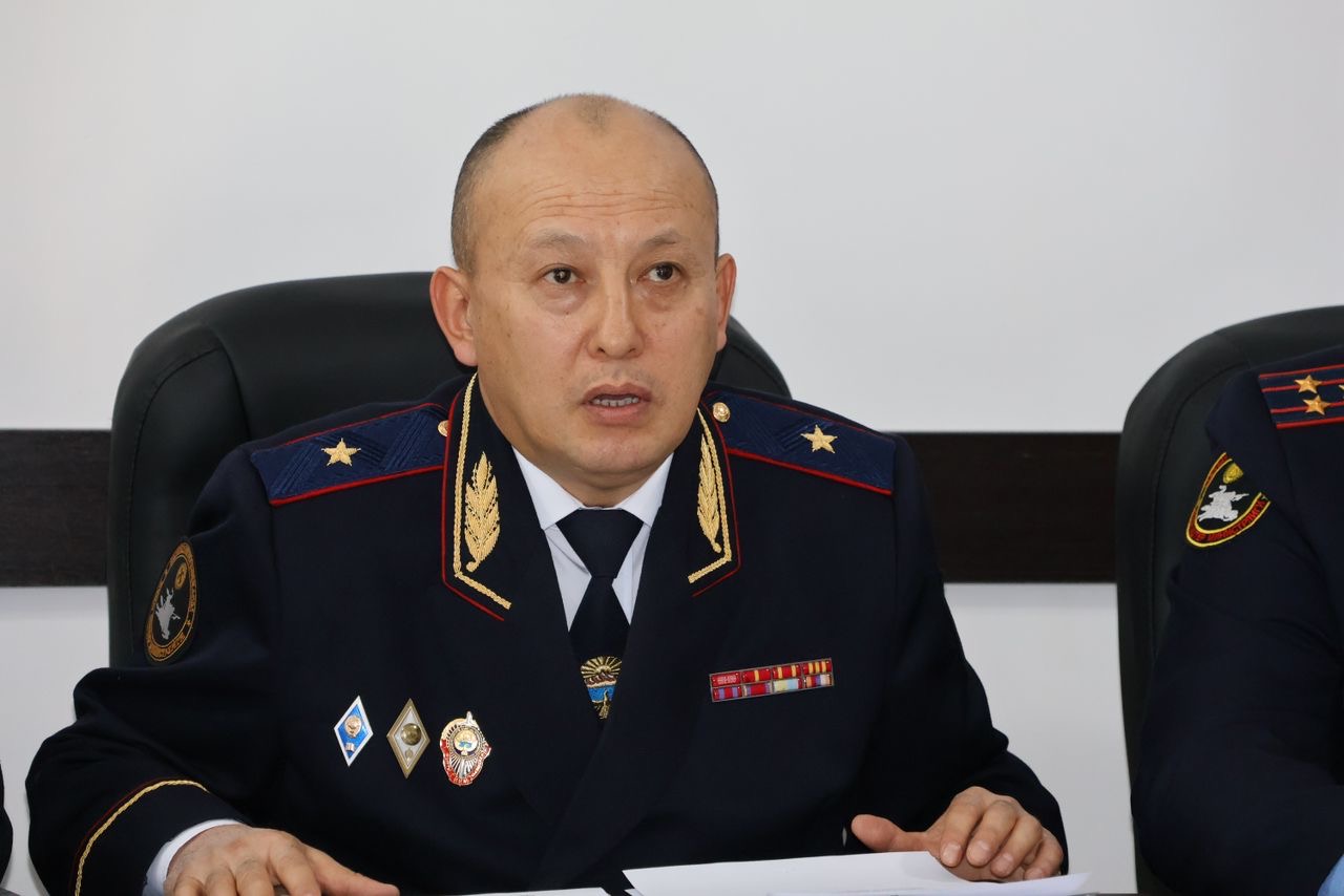 Начальник Службы охраны МВД КР генерал-майор милиции Тариель Абитов провел аппаратное онлайн-совещание
