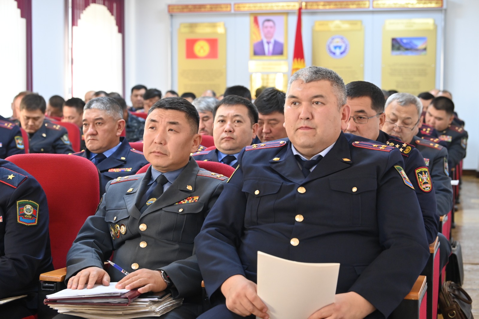 Улан Ниязбеков: “Элге сапаттуу сервистик тейлөө көрсөтүүнүн башаты - жарандар менен тынымсыз иштөөдөн башталат”