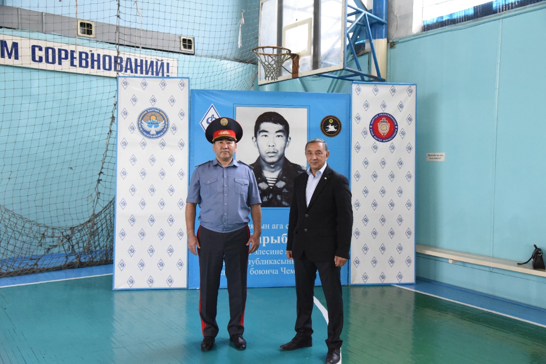 Милициянын улук сержанты Улан Сарыбаевдин жаркын элесине арналган   волейбол боюнча ИИМдин чемпионаты өтүүдө