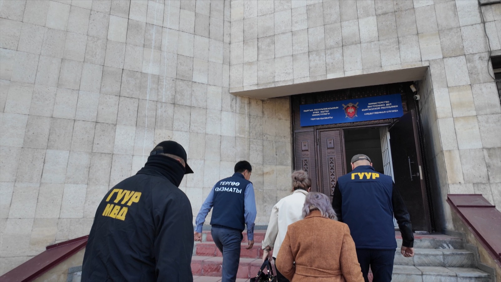 Коррупция в судебной системе привела к освобождению преступника - судьи задержаны