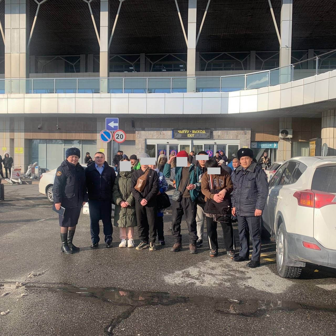 В Центр по профилактике правонарушений МВД КР из Российской Федерации доставлены 5 несовершеннолетних