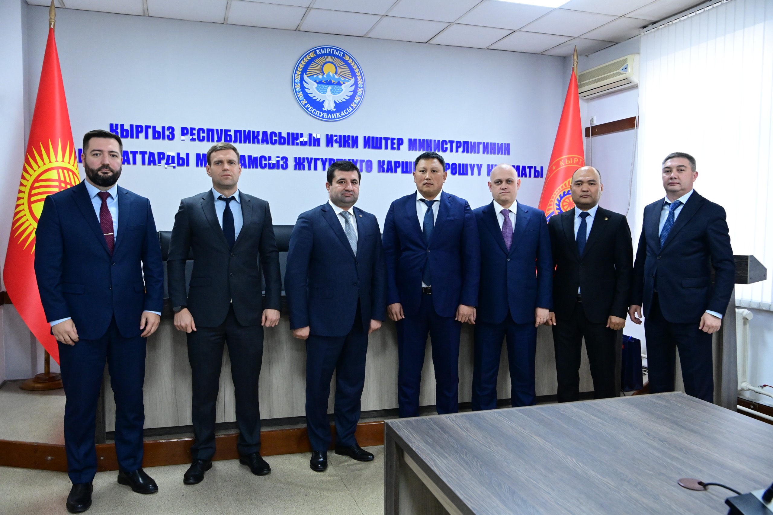 Глава СБНОН МВД Уланбек Султанов и заместитель начальника ГУНК МВД России Сергей Савочкин обсудили вопросы дальнейшего укрепления сотрудничества