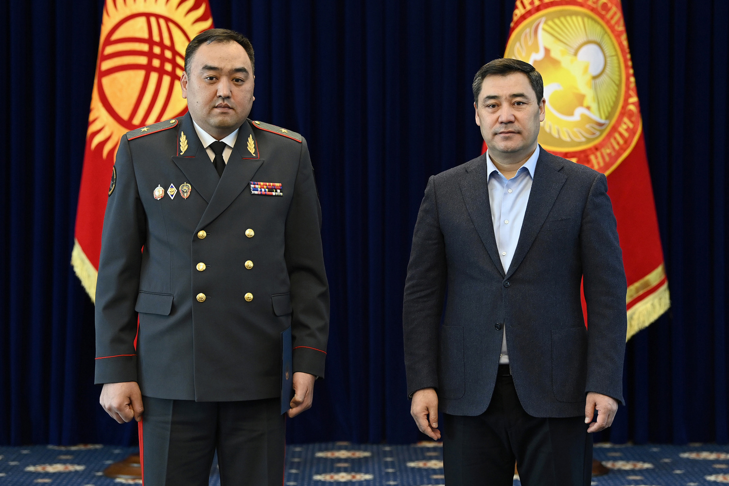 Президент Кыргызской Республики присвоил очередные воинские звания ряду руководителей силовых структур