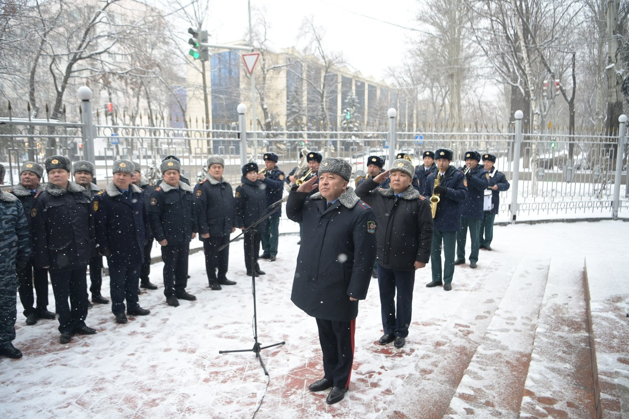 В Министерстве внутренних дел состоялась церемония поднятия Государственного флага