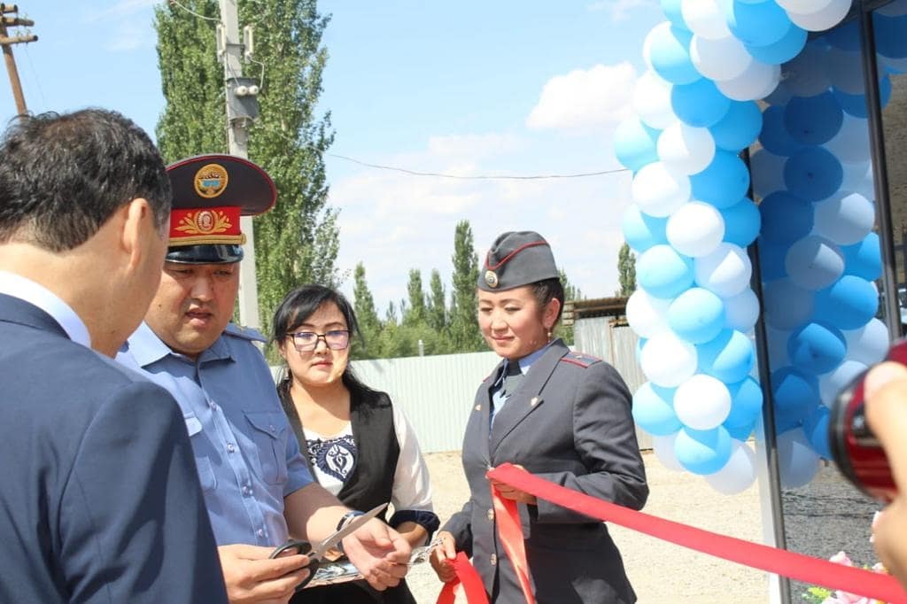 Ички иштер министри Улан Ниязбековдун катышуусунда Талас  РИИБнин милициянын аймактык пункту ачылды