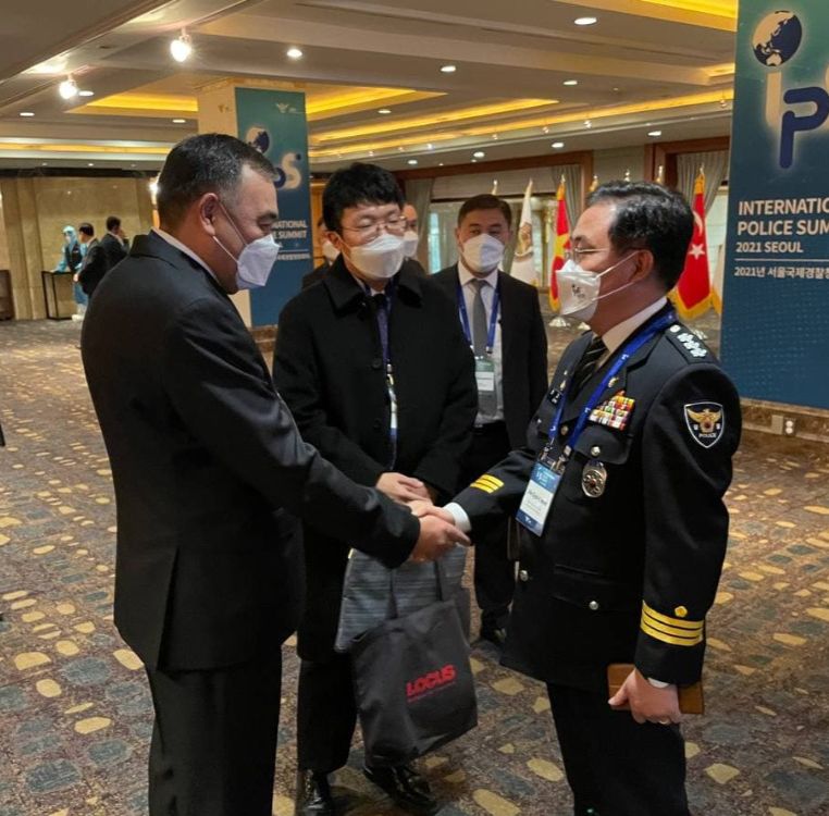 Глава МВД Улан Ниязбеков принимает  участие в международном саммите руководителей полиции