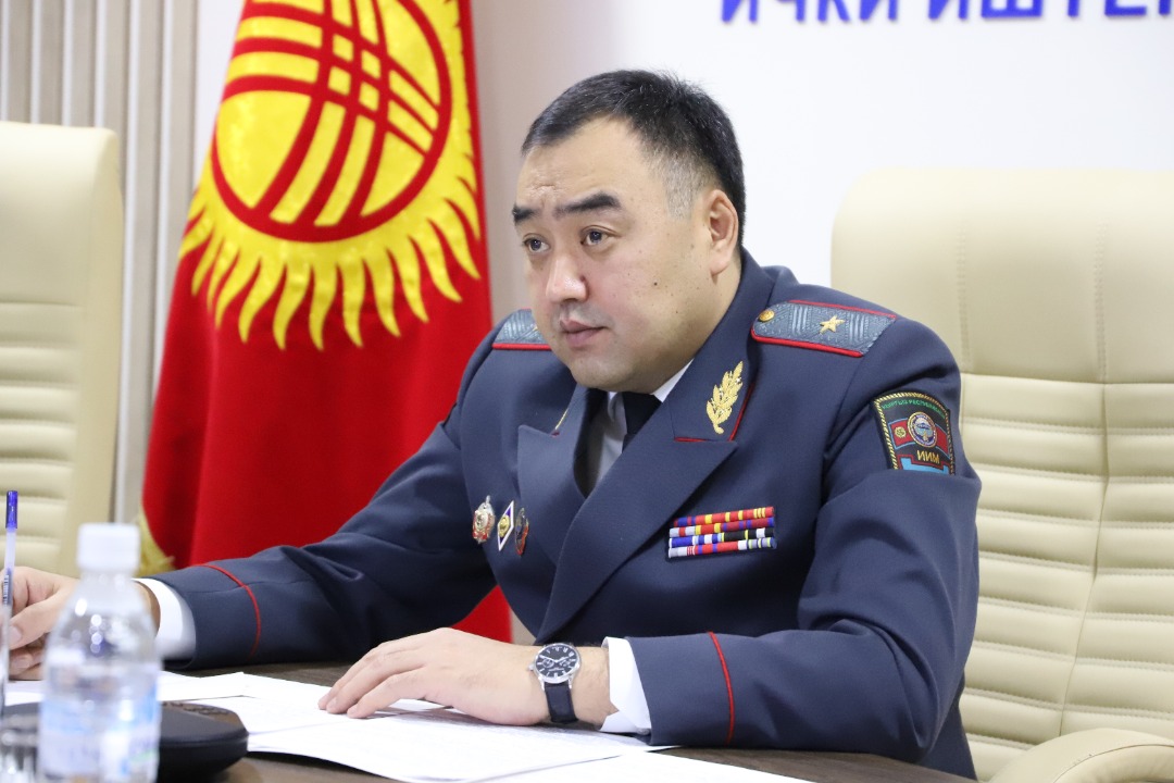 Первые руководители МВД КР обсудили вопросы соблюдения законности и общественной безопасности.