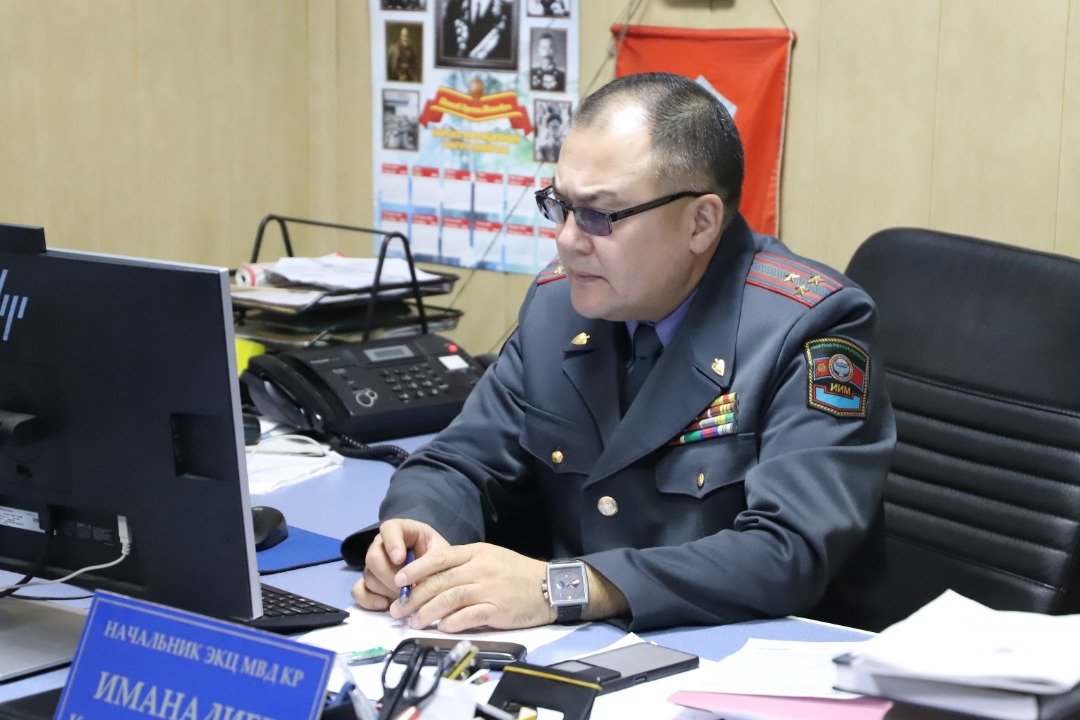 Первые руководители МВД КР обсудили вопросы соблюдения законности и общественной безопасности.