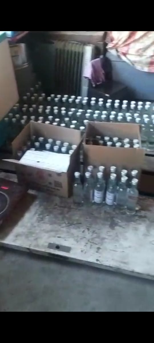 Пресечена деятельность лиц, причастных к незаконному производству и реализации контрафактной алкогольной продукции