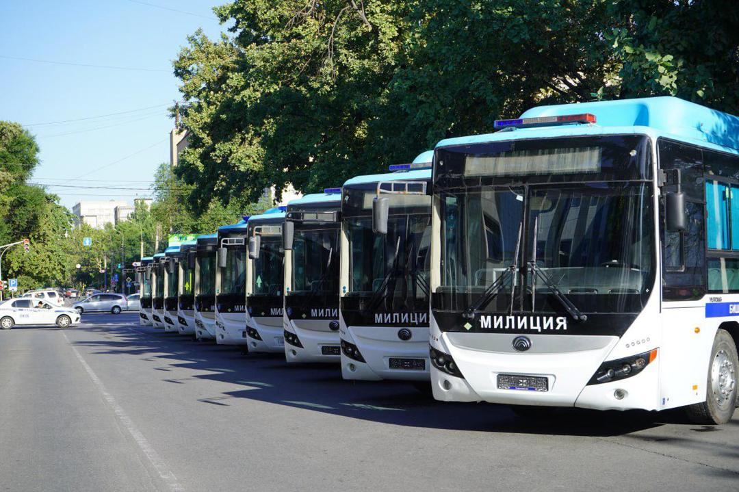В ГУВД г.Бишкек отметили 45-летний юбилей Полка патрульно-постовой службы милиции и поздравили с профессиональным праздником инспекторов Управления патрульной службы милиции