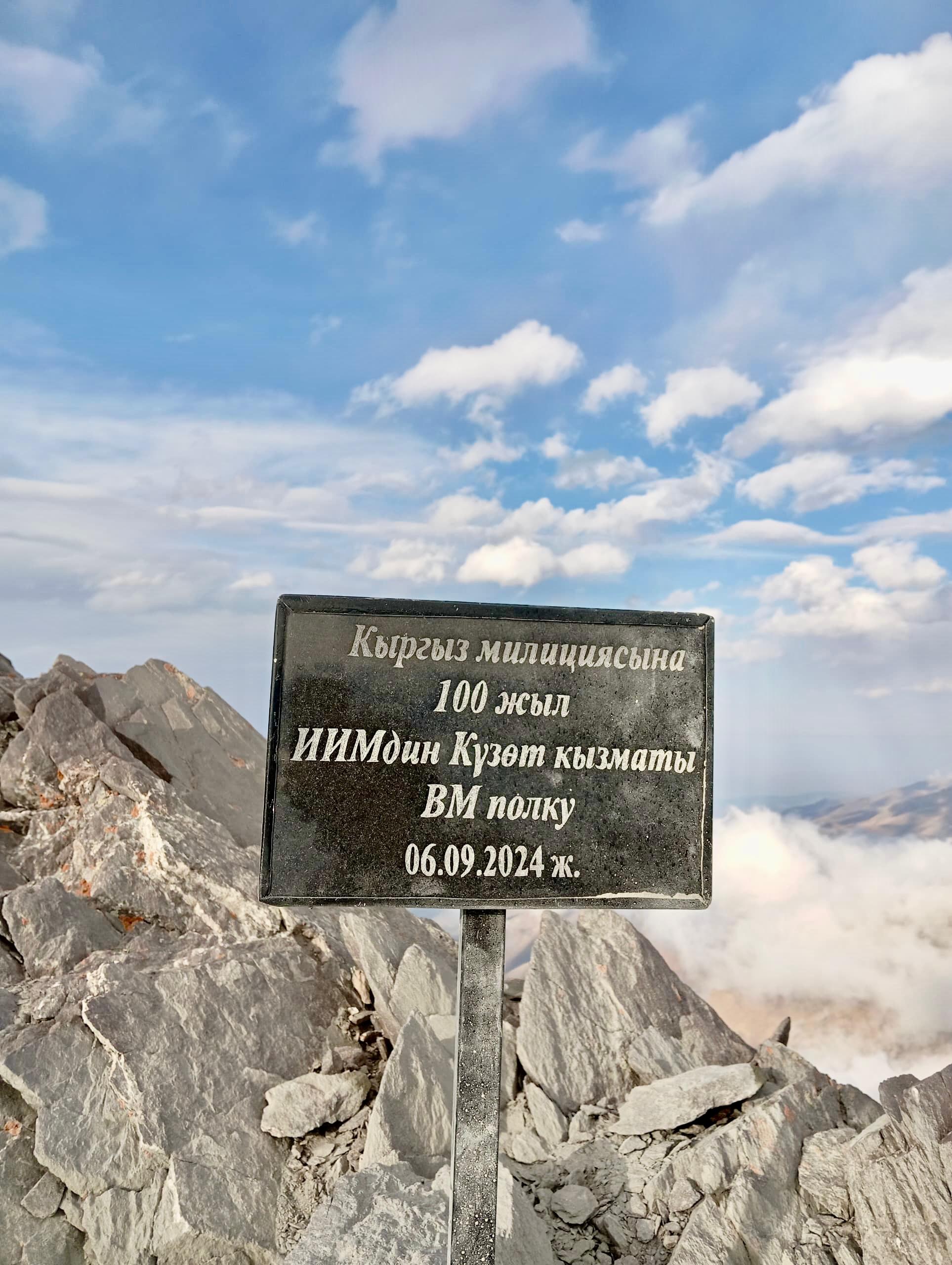 Саунада шомылып жатқан жалаңаш қыздардың видеосы