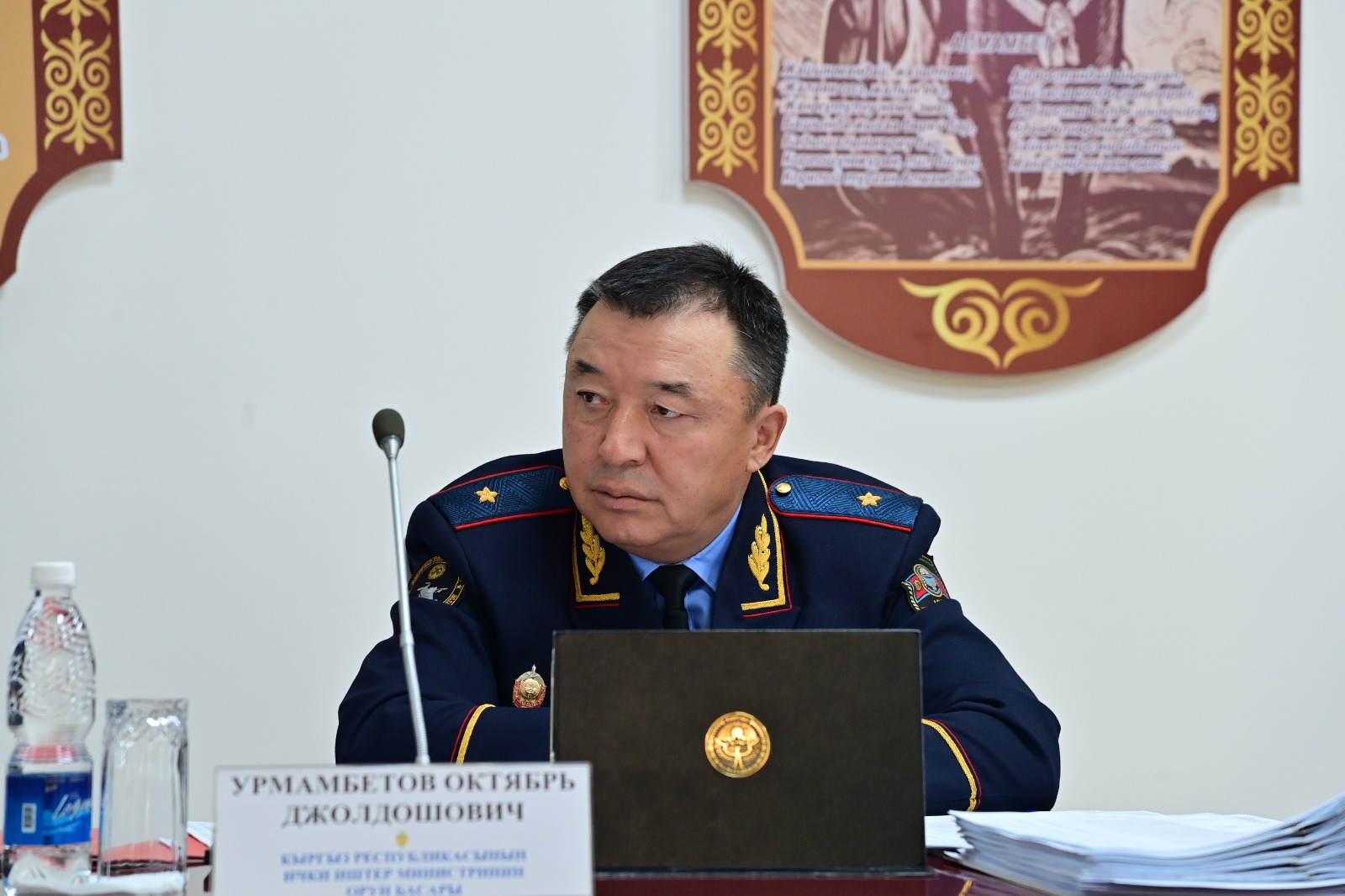 Улан Ниязбеков: Жыл жыйынтыгы менен кызматтык тартиптин абалына жараша  жетекчилерге баа берилет
