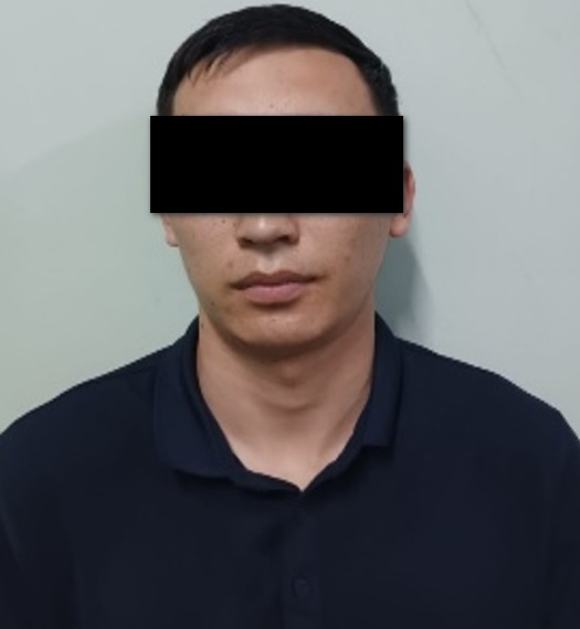 Ички иштер министрлигинин кызматкерлери  жасалма чет өлкөлүк валютаны сатуу каналына бөгөт коюшту