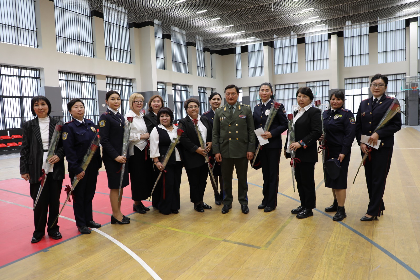 Улуттук коопсуздук мамлекеттик комитетинин төрагасы Камчыбек Ташиев милиция кызматкерлерин кесиптик майрамы менен куттуктады