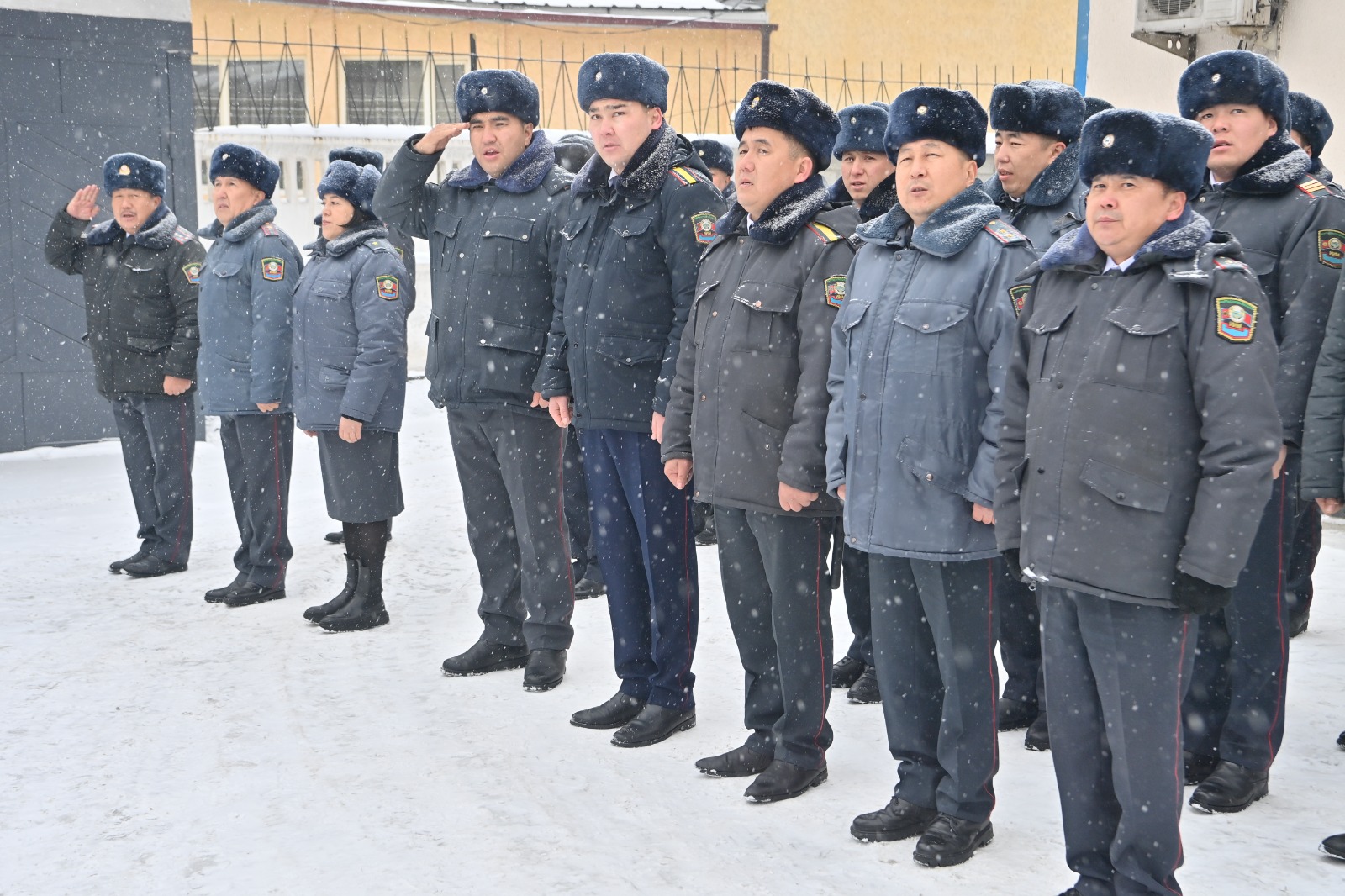 В отделе охраны Ленинского района отметил 58-летие образования Службы  охраны МВД