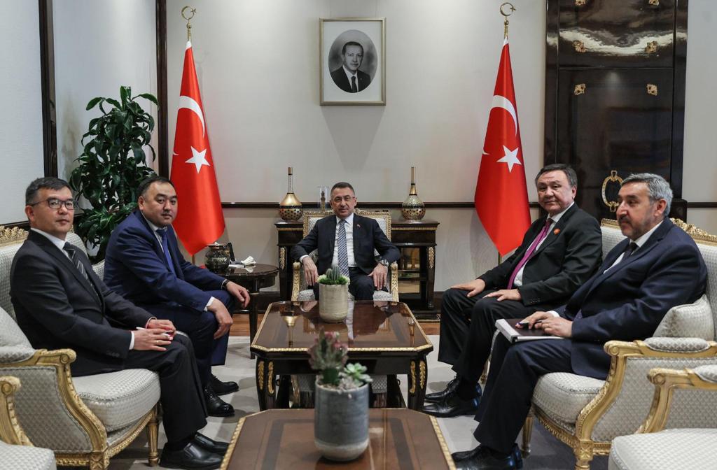 ИИМ:Түркиянын вице-президенти Фуат Октай ички иштер министри Улан Ниязбековду кабыл алды
