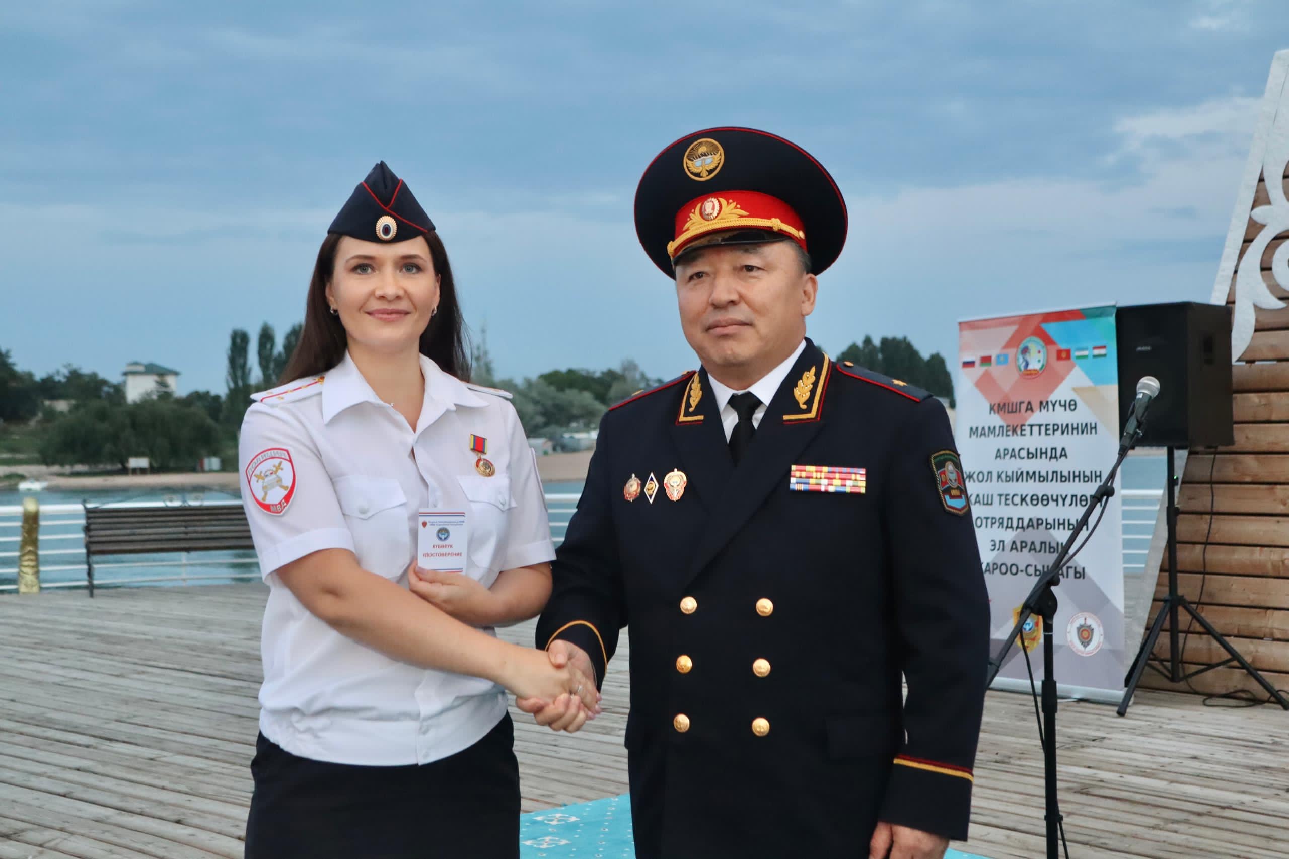 ИИМ: КМШга мүчө мамлекеттеринин арасында жол кыймылынын жаш тескөөчүлөрү отряддарынын мамлекеттер аралык кароо-сынагы аяктады
