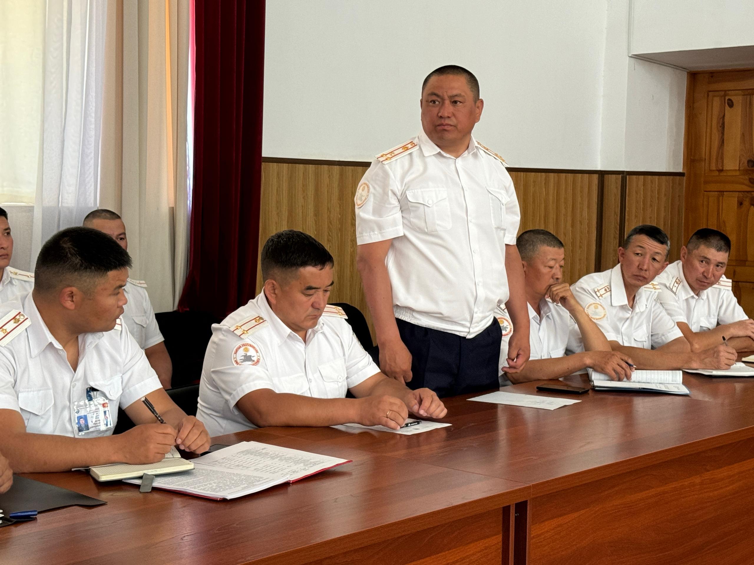 Заместитель Министра внутренних дел Кыргызской Республики генерал-майор Милиции Октябрь Урмамбетов провел рабочее совещание