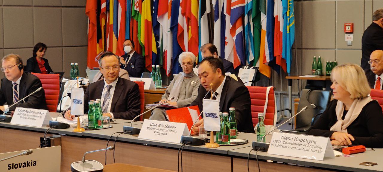 Глава МВД Улан Ниязбеков принял  участие в 15-ой Юбилейной конференции Верховного комиссара ОБСЕ по делам национальных меньшинств